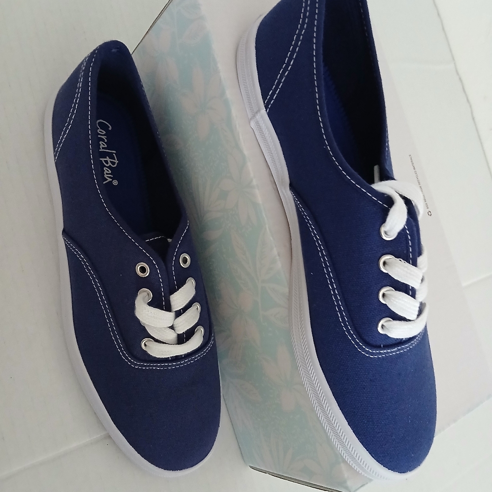 Classic Navy Canvas Sneakers Coral Bay Womens Classic  Sneaker Lace Up 8M - Picture 4 of 13